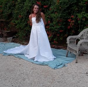 Timeless Wedding Gown